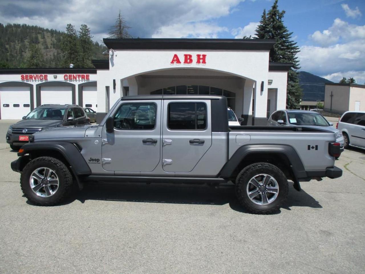 2020 Jeep Gladiator Sport 4x4 Photo2