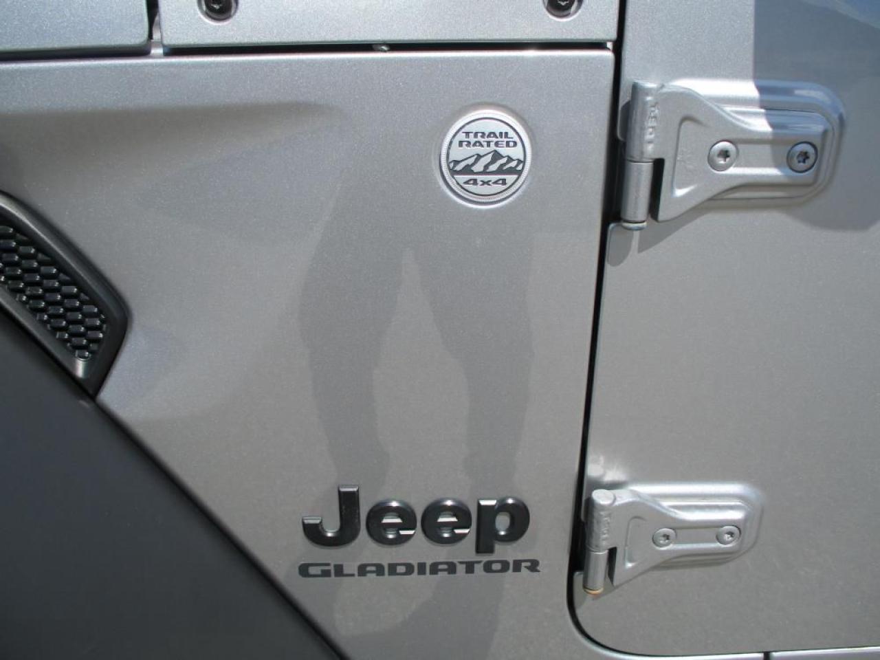 2020 Jeep Gladiator Sport 4x4 Photo9
