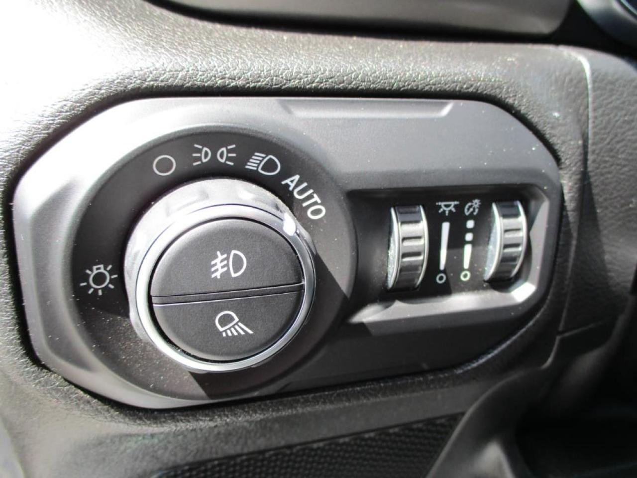 2020 Jeep Gladiator Sport 4x4 Photo11