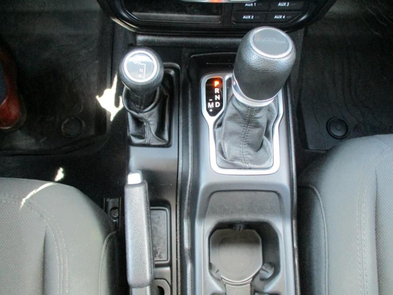 2020 Jeep Gladiator Sport 4x4 Photo21