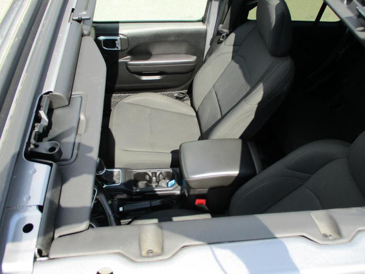 2020 Jeep Gladiator Sport 4x4 Photo23