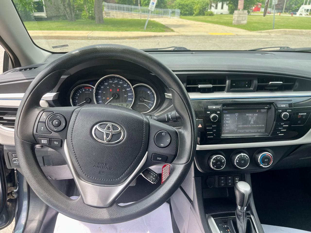 2016 Toyota Corolla No Accidents - Certified Photo4