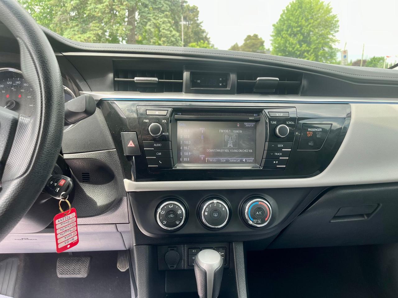 2016 Toyota Corolla No Accidents - Certified - Photo #11