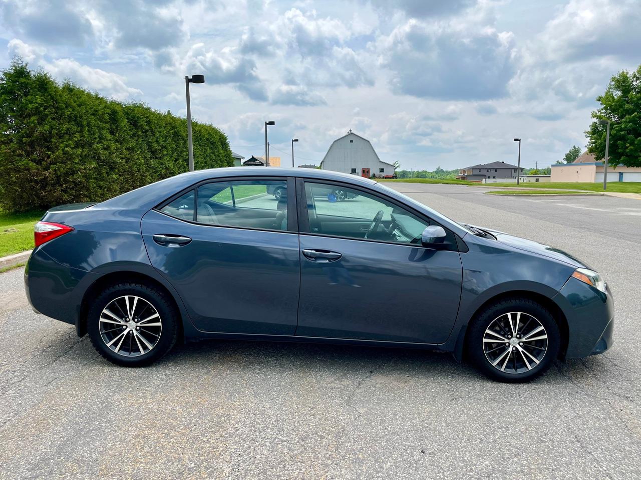 2016 Toyota Corolla No Accidents - Certified - Photo #10