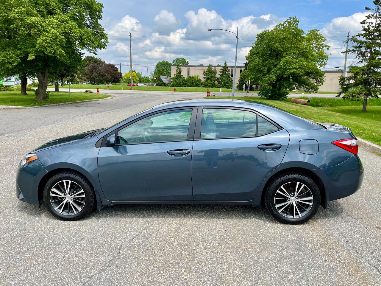 2016 Toyota Corolla No Accidents - Certified - Photo #4