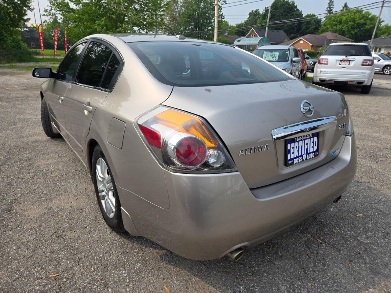 2012 Nissan Altima 2.5 SL Photo2