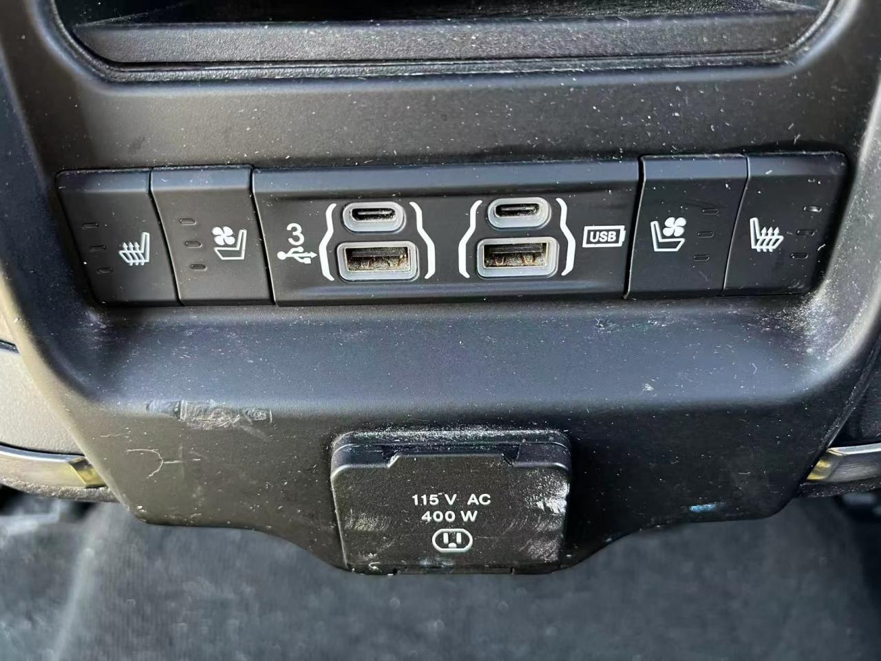 12613912