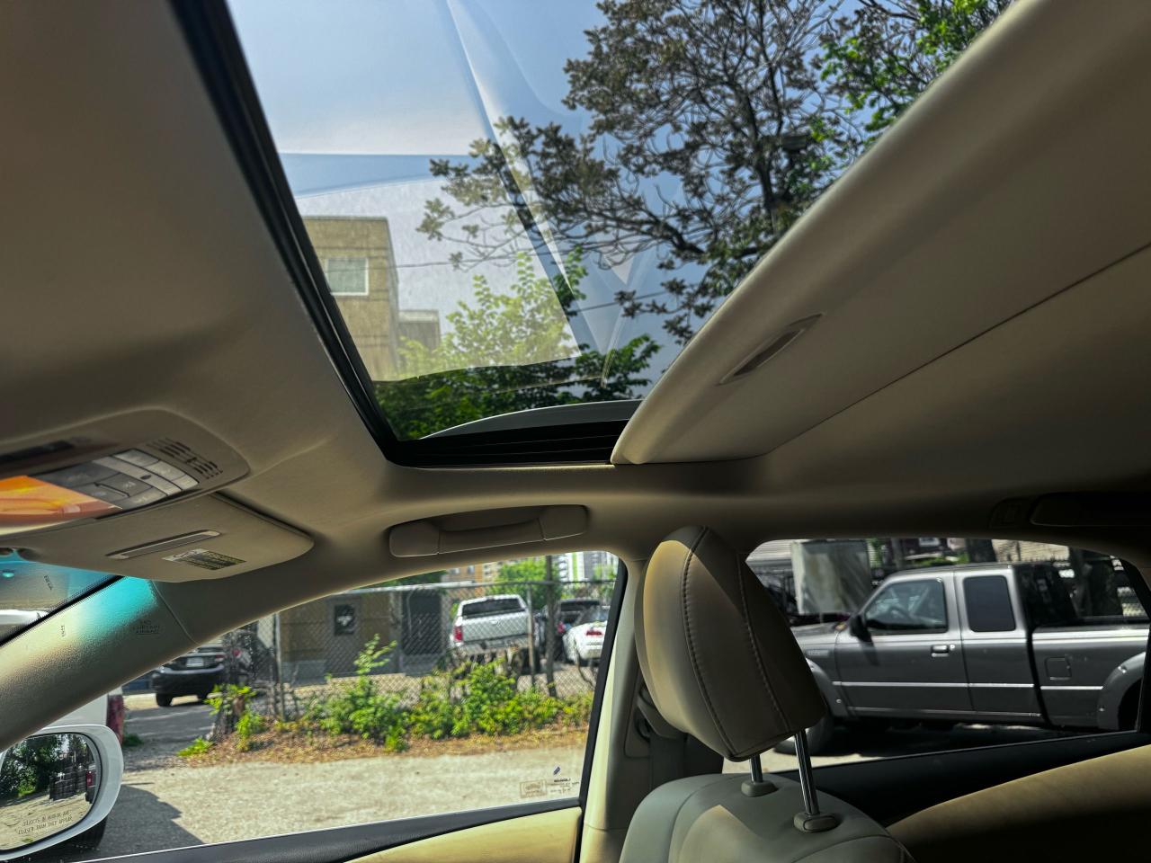 2010 Lexus RX 350  - Photo #12
