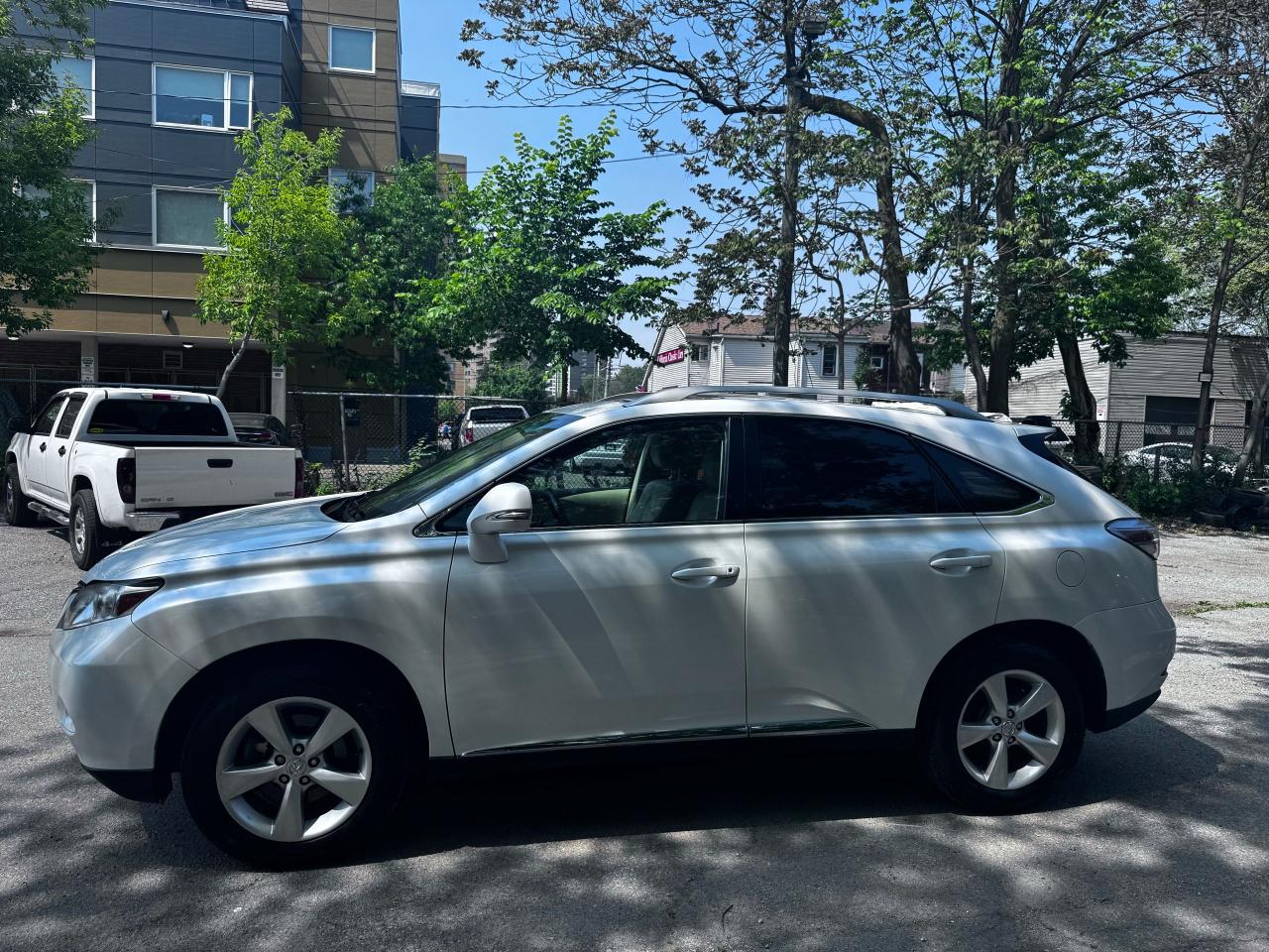 2010 Lexus RX 350  - Photo #2