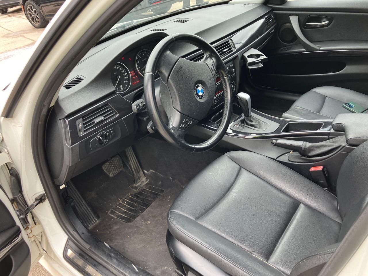 2011 BMW 3 Series 328i xDrive Executive Edition - Photo #2
