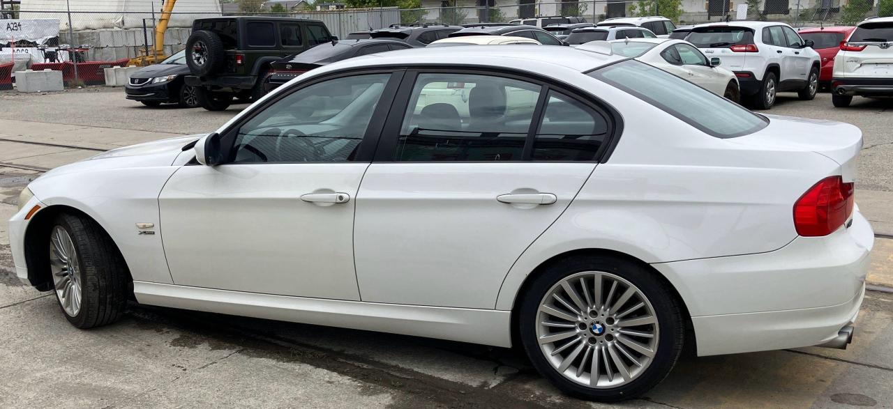 2011 BMW 3 Series 328i xDrive Executive Edition - Photo #3