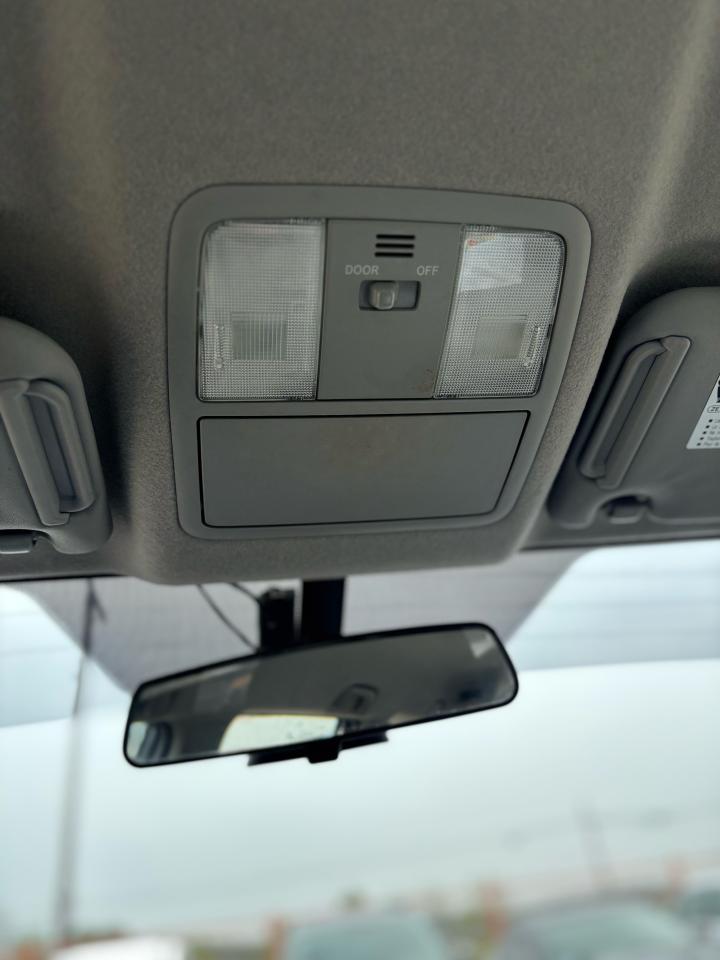 2012 Toyota RAV4  - Photo #17