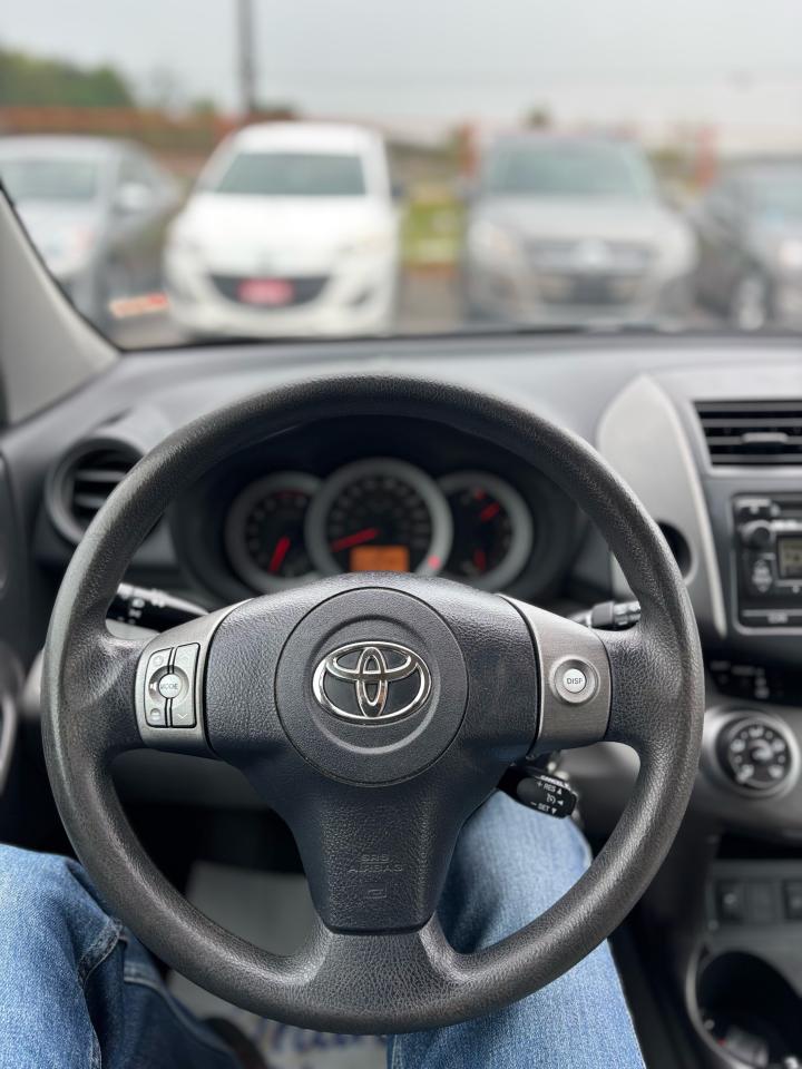 2012 Toyota RAV4  - Photo #16