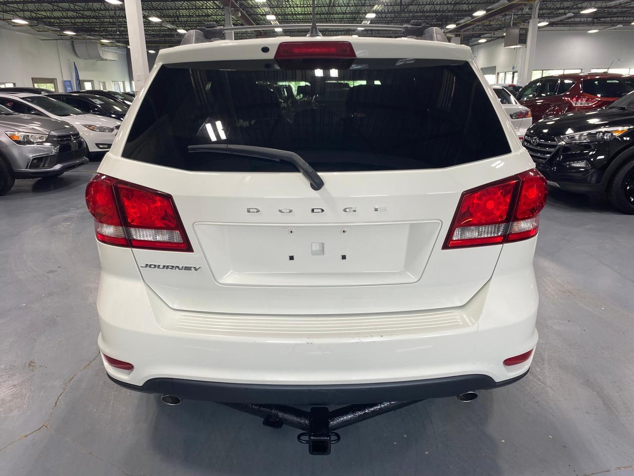2016 Dodge Journey SXT - Photo #4
