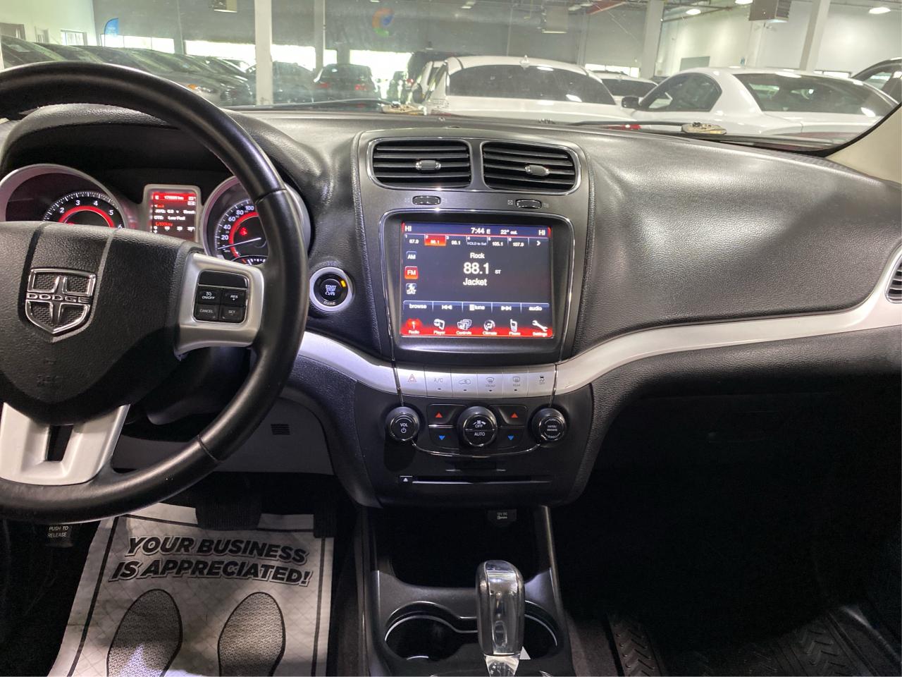 2016 Dodge Journey SXT Photo