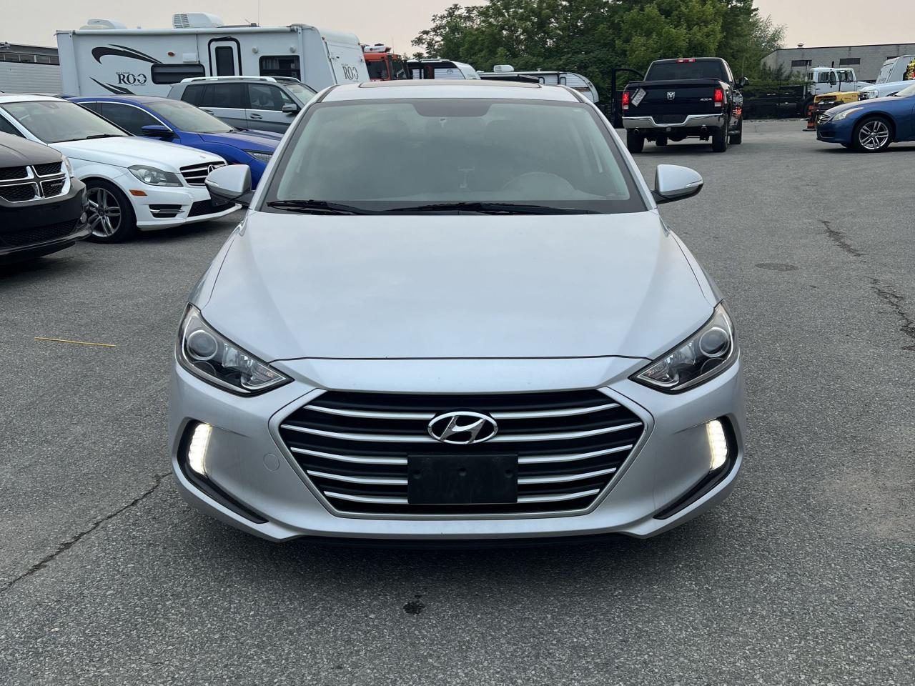 2017 Hyundai Elantra GLS | Auto | Sunroof | Reverse Cam | Bluetooth ++ Photo17