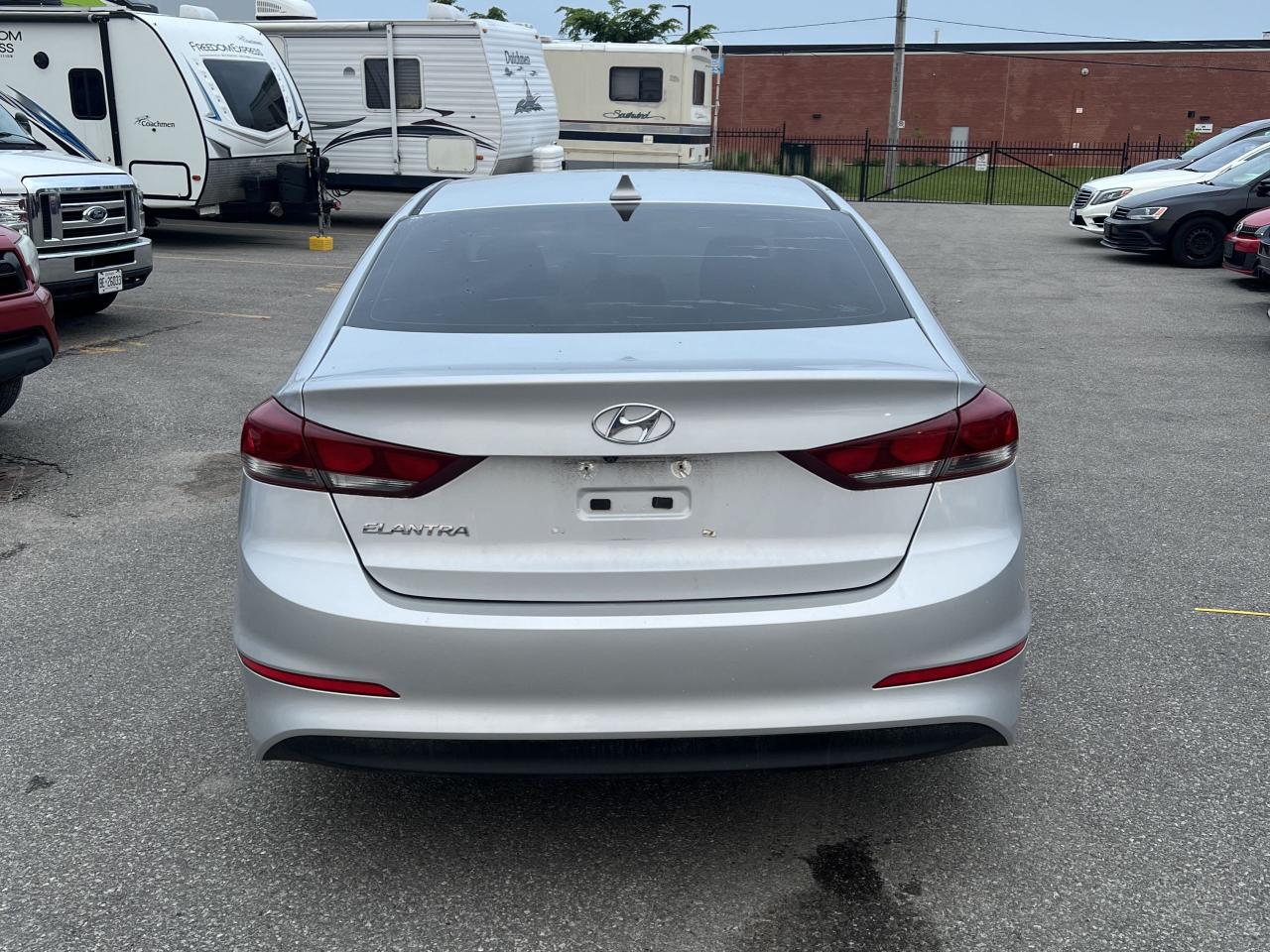 2017 Hyundai Elantra GLS | Auto | Sunroof | Reverse Cam | Bluetooth ++ Photo19