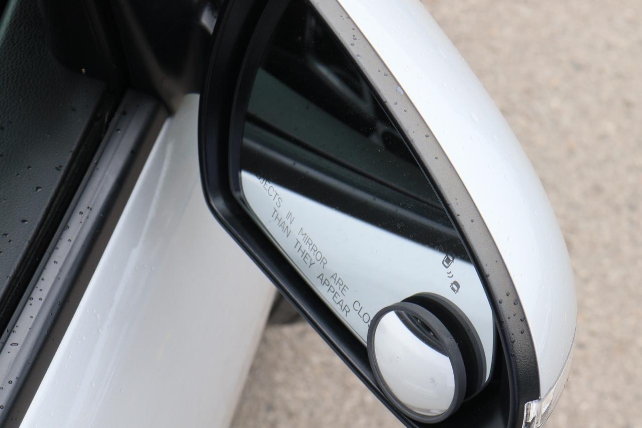 2017 Hyundai Elantra GLS | Auto | Sunroof | Cam | BSM | CarPlay & More! Photo52