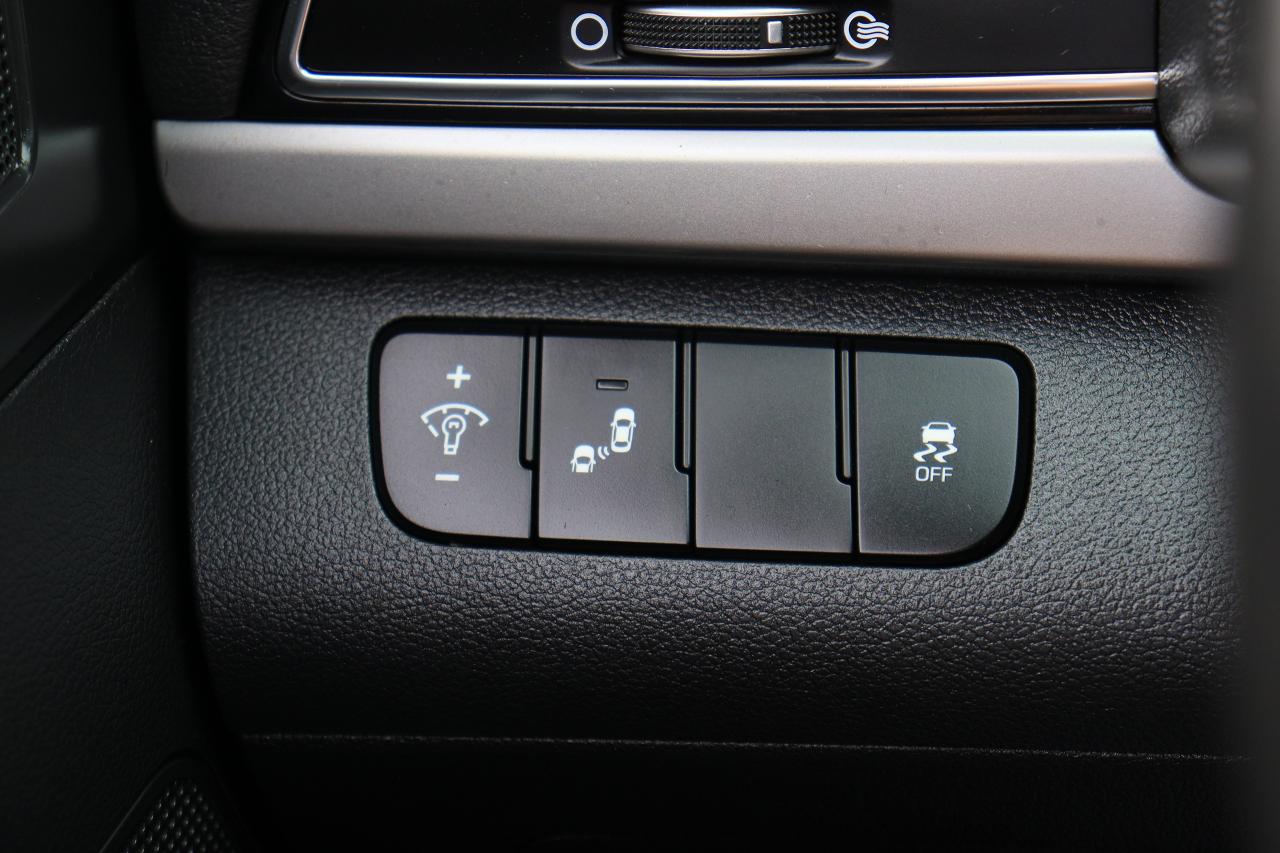 2017 Hyundai Elantra GLS | Auto | Sunroof | Cam | BSM | CarPlay & More! Photo57