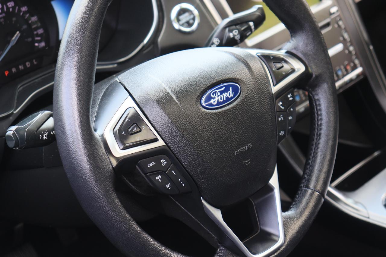 2019 Ford Fusion Hybrid Titanium | Leather | Roof | Nav | Cam | Alloys ++ Photo19