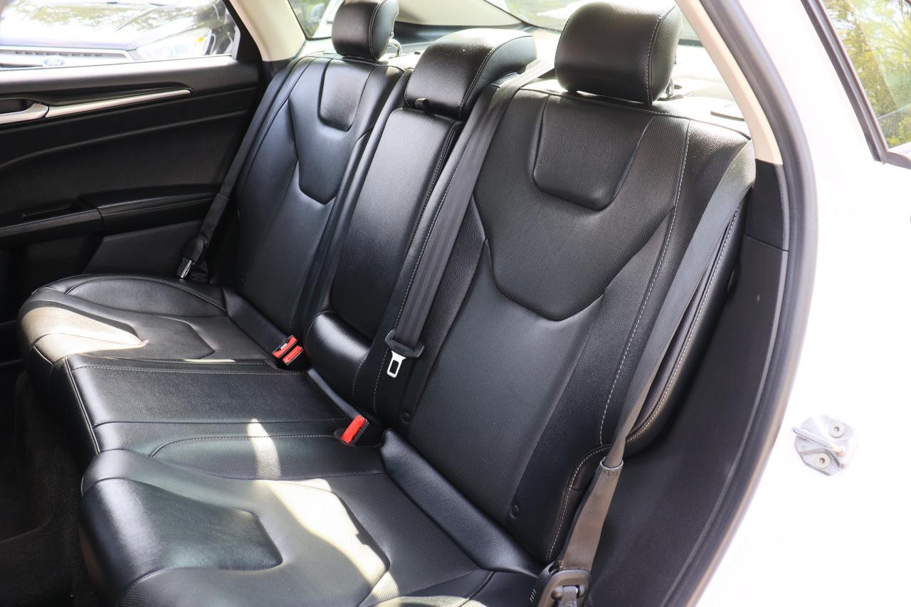 2019 Ford Fusion Hybrid Titanium | Leather | Roof | Nav | Cam | Alloys ++ Photo35