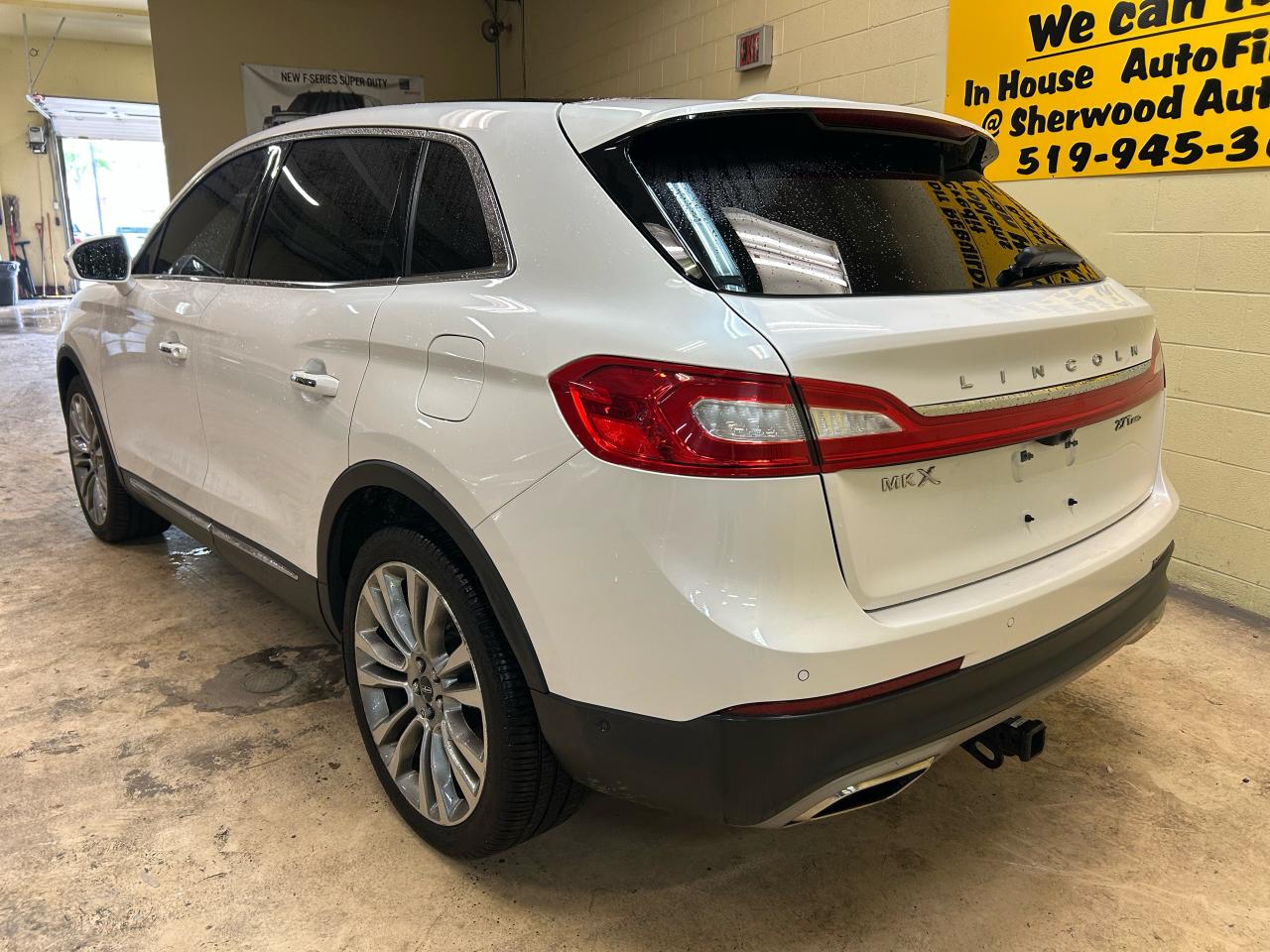 2018 Lincoln MKX Reserve - Photo #4