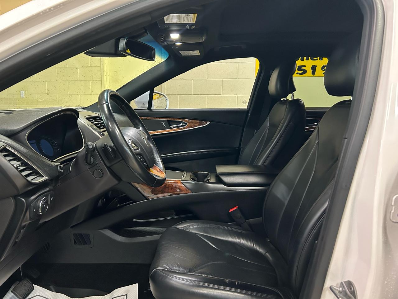 2018 Lincoln MKX Reserve - Photo #9