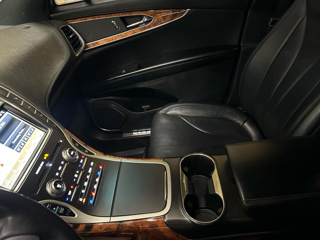 2018 Lincoln MKX Reserve - Photo #12