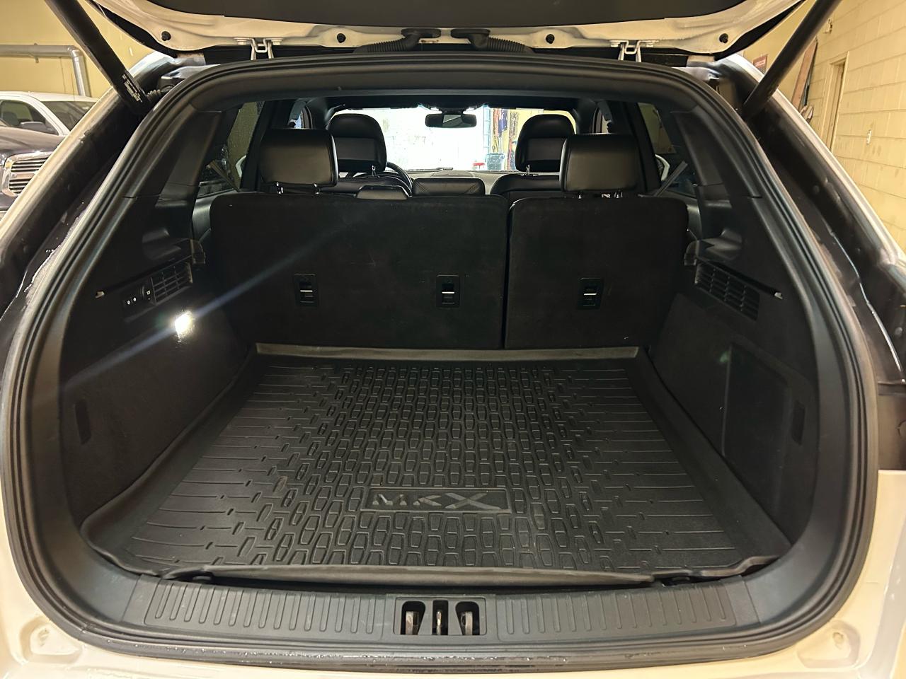 2018 Lincoln MKX Reserve - Photo #17