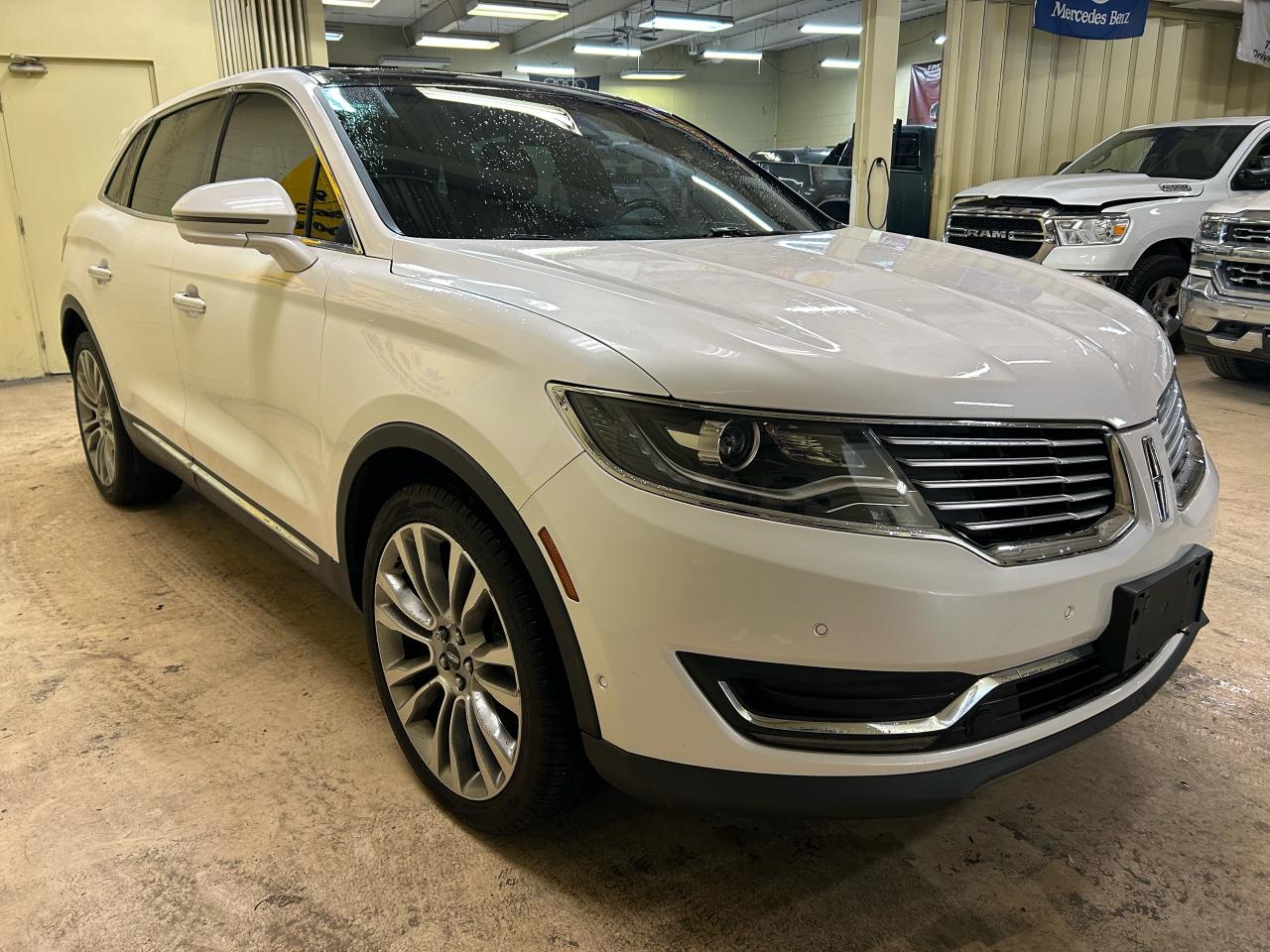 2018 Lincoln MKX Reserve - Photo #6