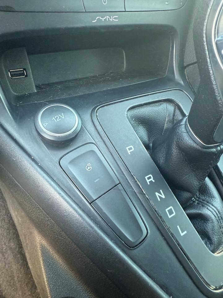 2017 Ford Focus HB SE Photo18