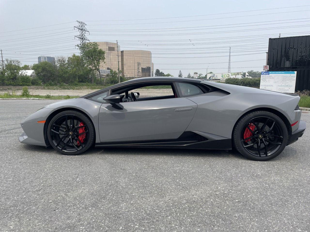 2016 Lamborghini Huracan LP610-4 Coupe - Photo #2