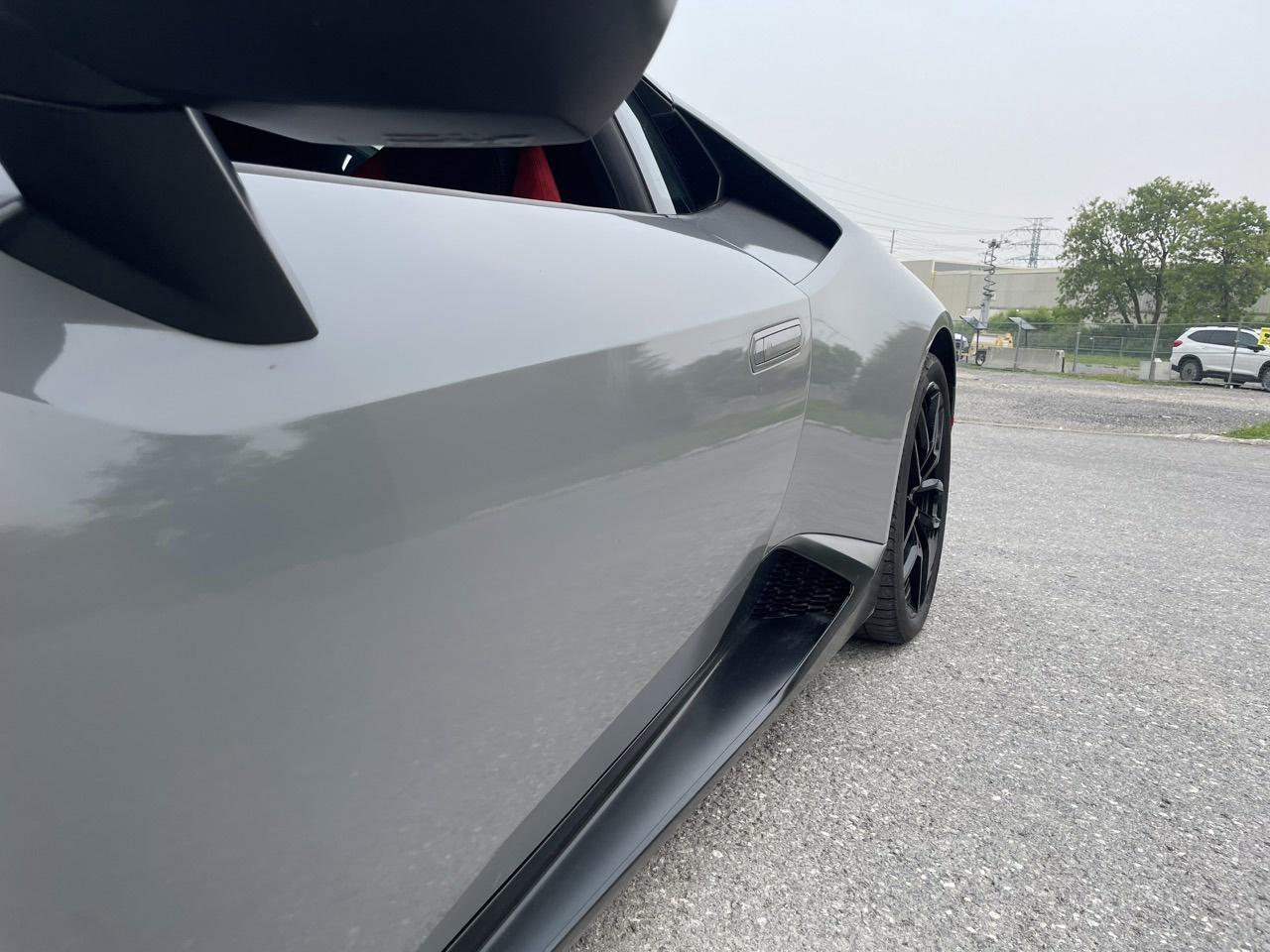 2016 Lamborghini Huracan LP610-4 Coupe - Photo #9