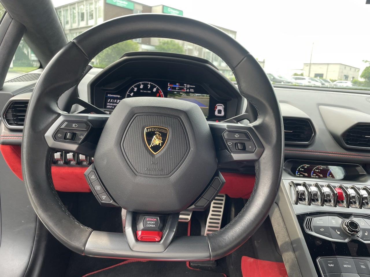 2016 Lamborghini Huracan LP610-4 Coupe - Photo #16