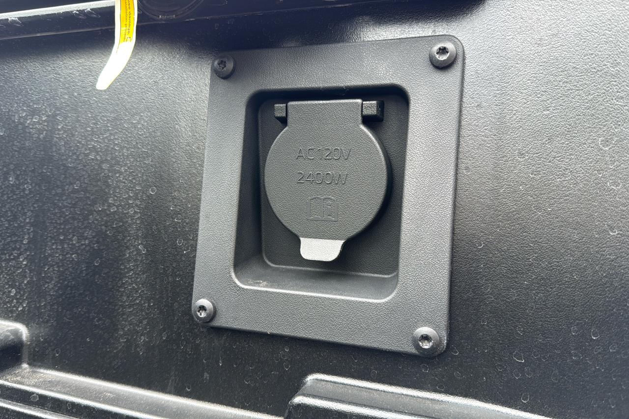 2025 Toyota Tacoma HV Double Cab TRD PRO Photo