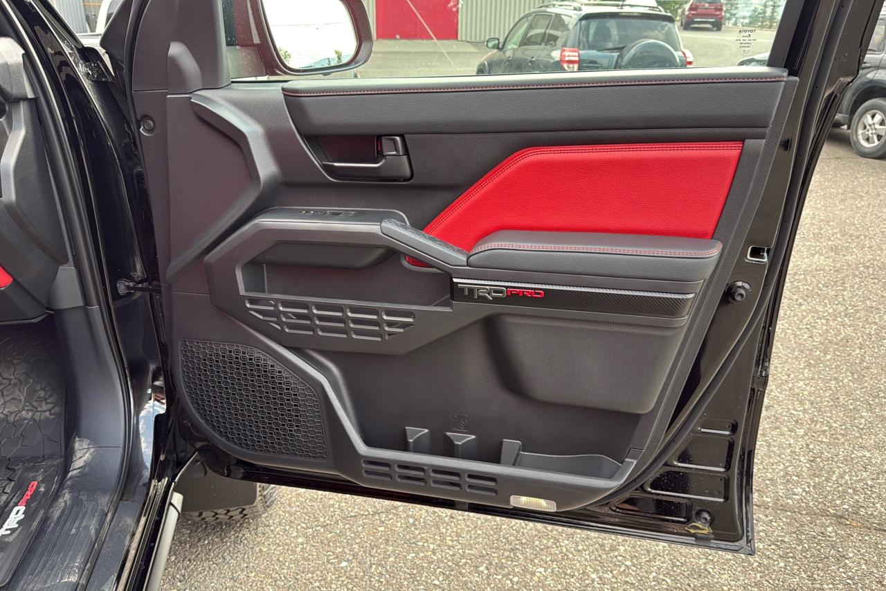 2025 Toyota Tacoma HV Double Cab TRD PRO Photo