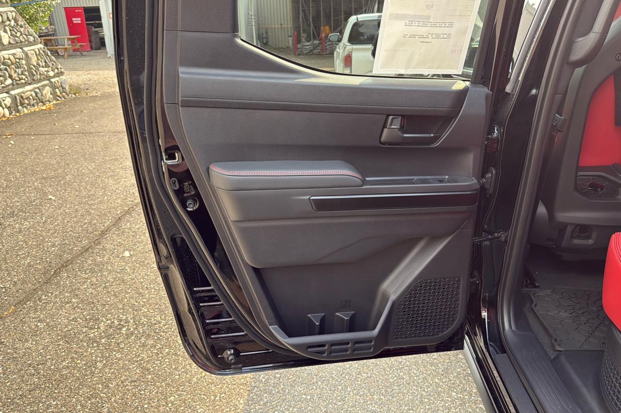 2025 Toyota Tacoma HV Double Cab TRD PRO Photo