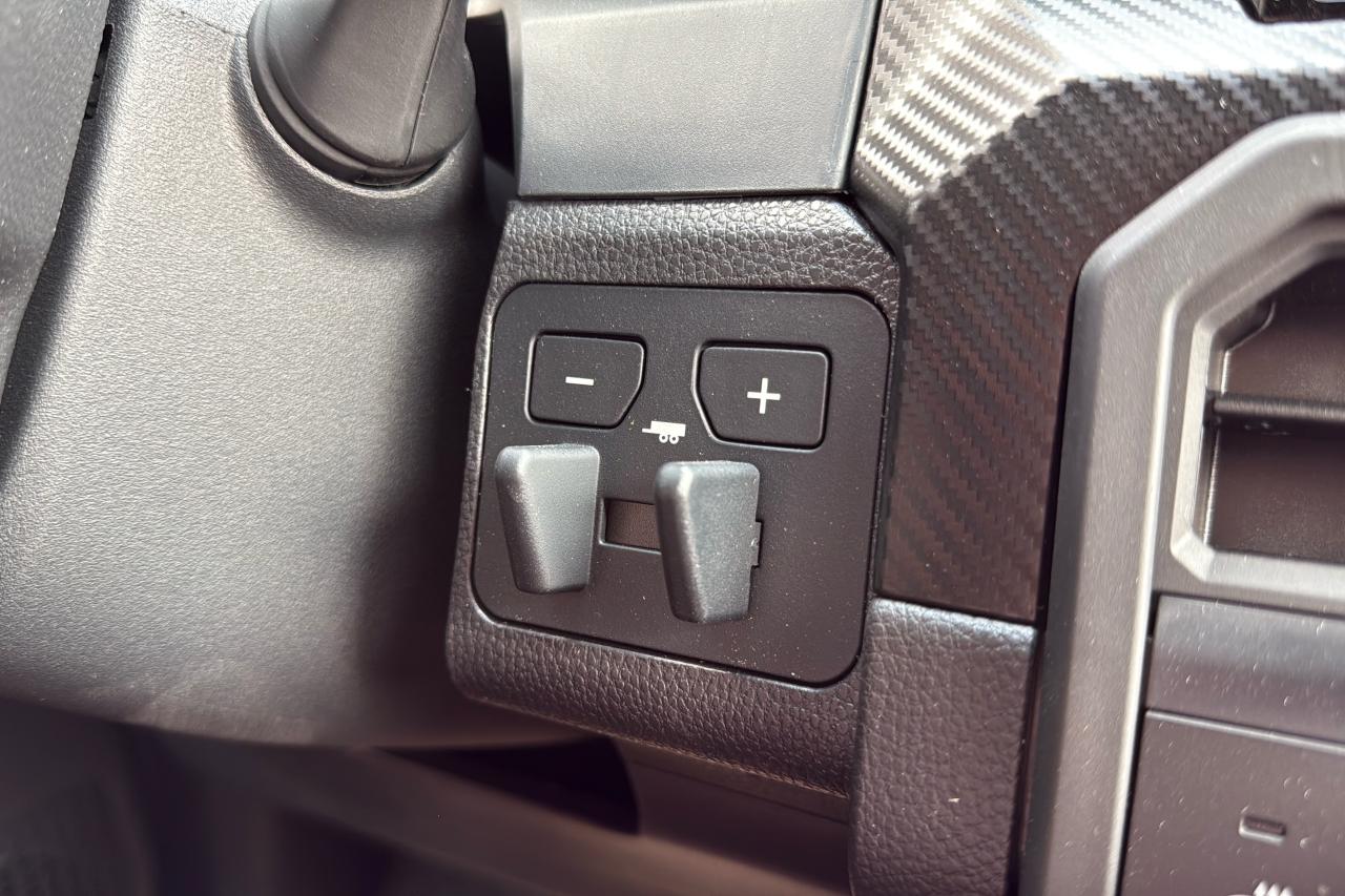 2025 Toyota Tacoma HV Double Cab TRD PRO Photo