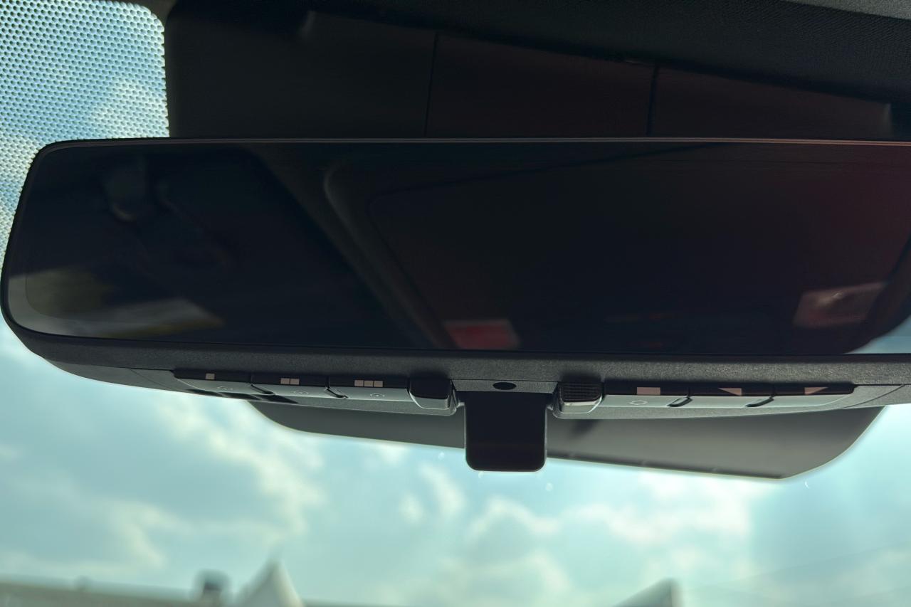 2025 Toyota Tacoma HV Double Cab TRD PRO Photo