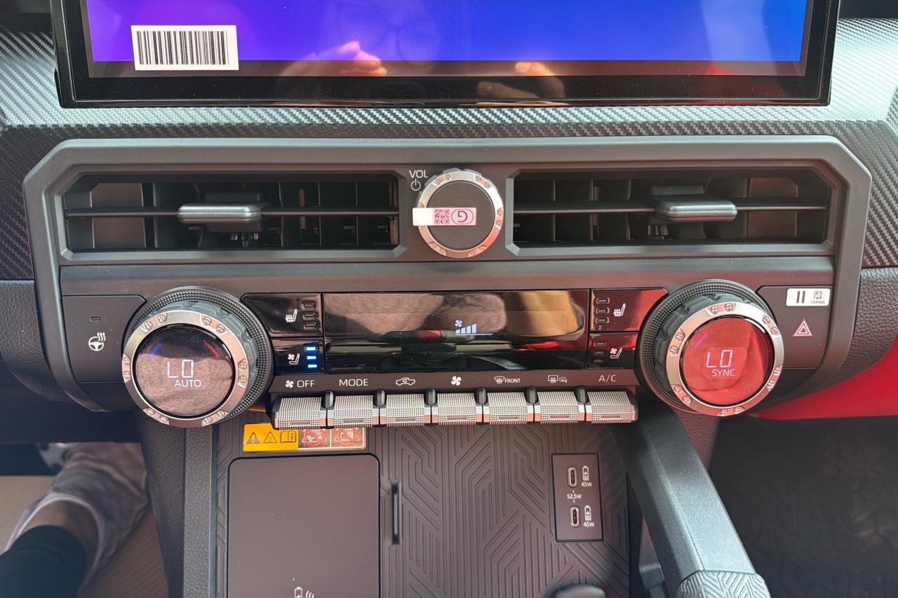 2025 Toyota Tacoma HV Double Cab TRD PRO Photo