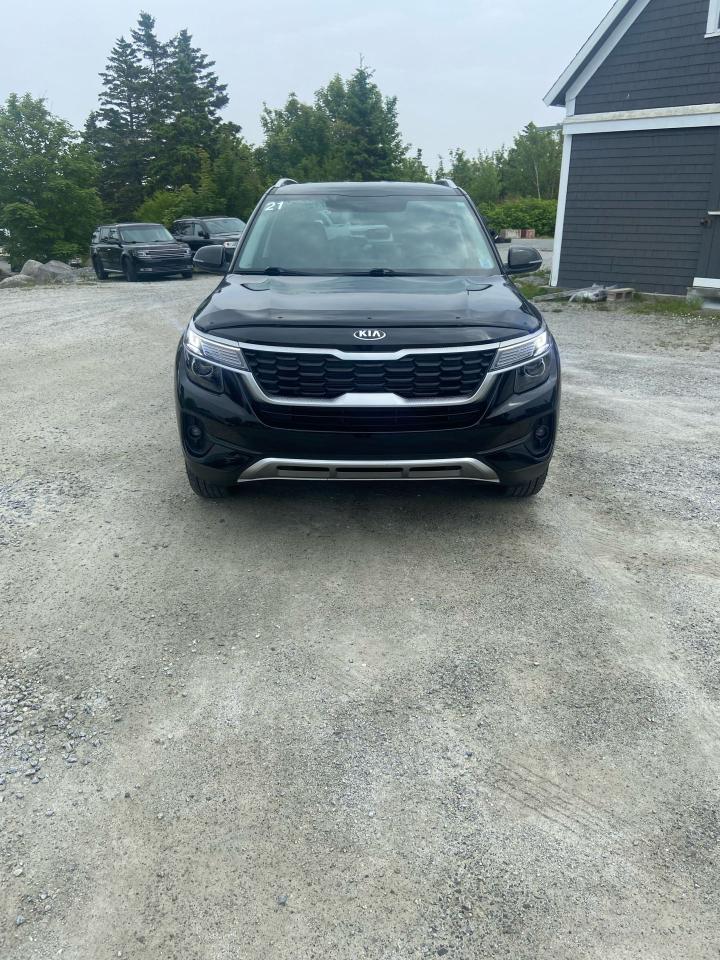 2021 Kia Seltos LX Photo2
