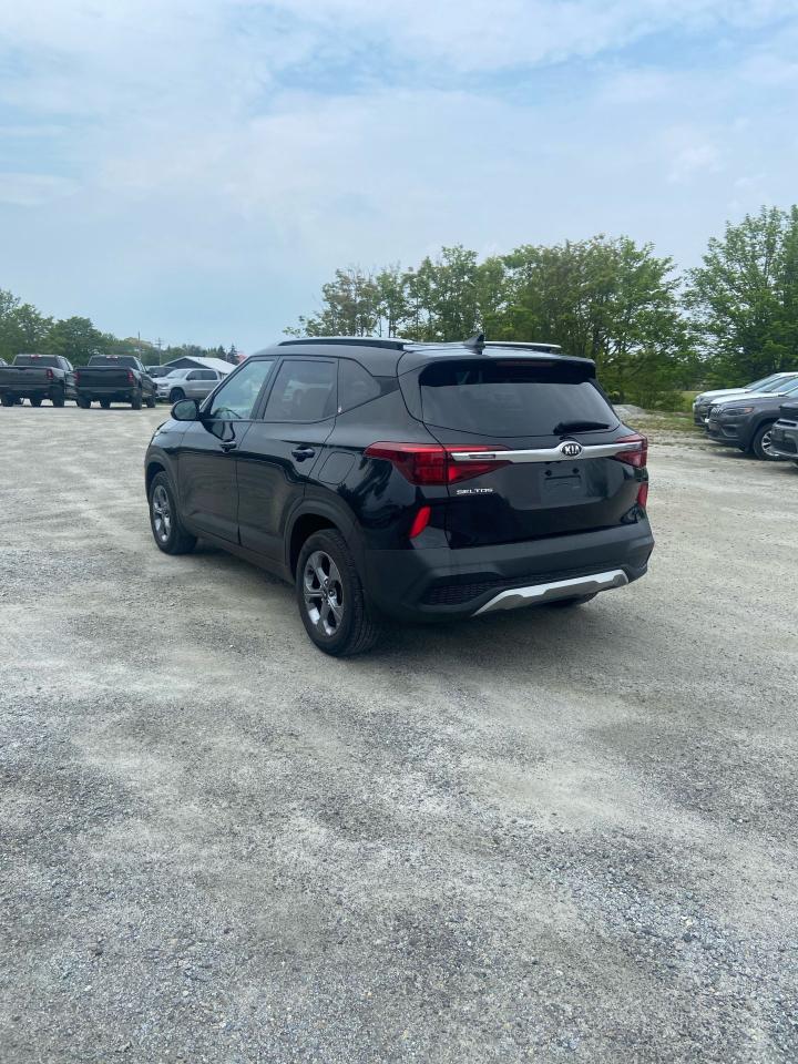 2021 Kia Seltos LX Photo16