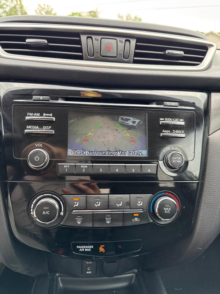 2016 Nissan Rogue SV - Photo #13