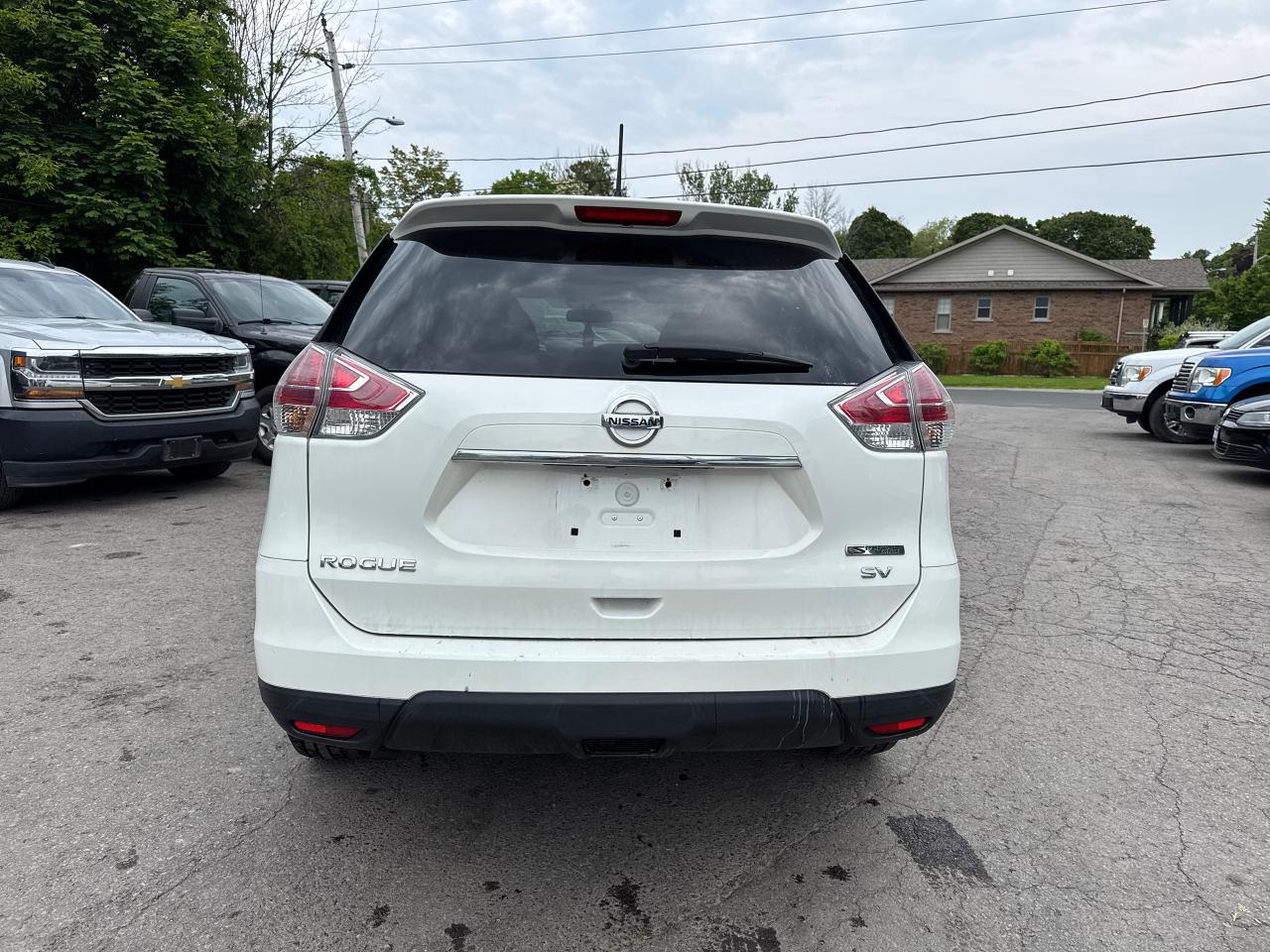 2016 Nissan Rogue SV - Photo #6