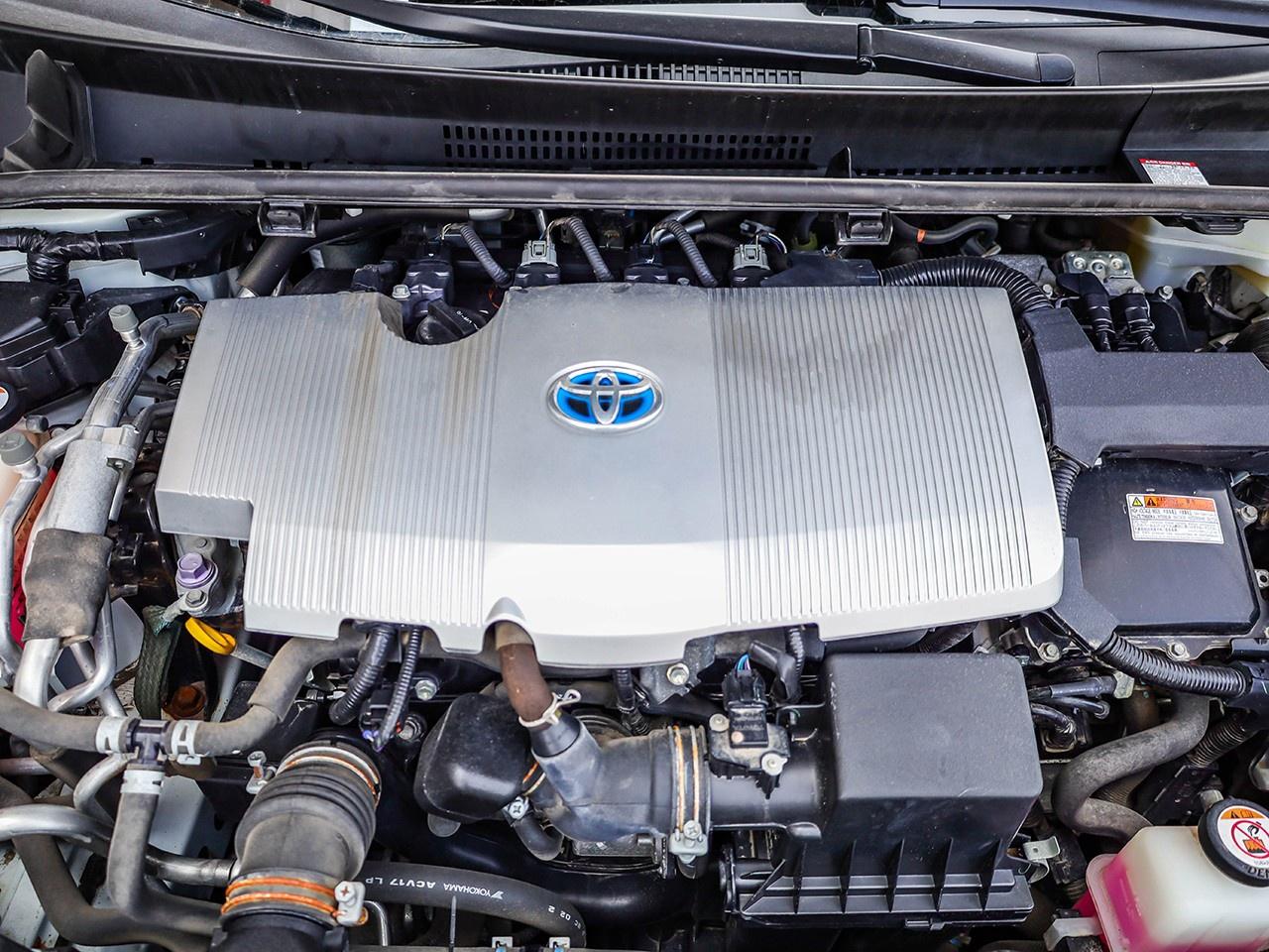 2020 Toyota Prius PRIME Photo4