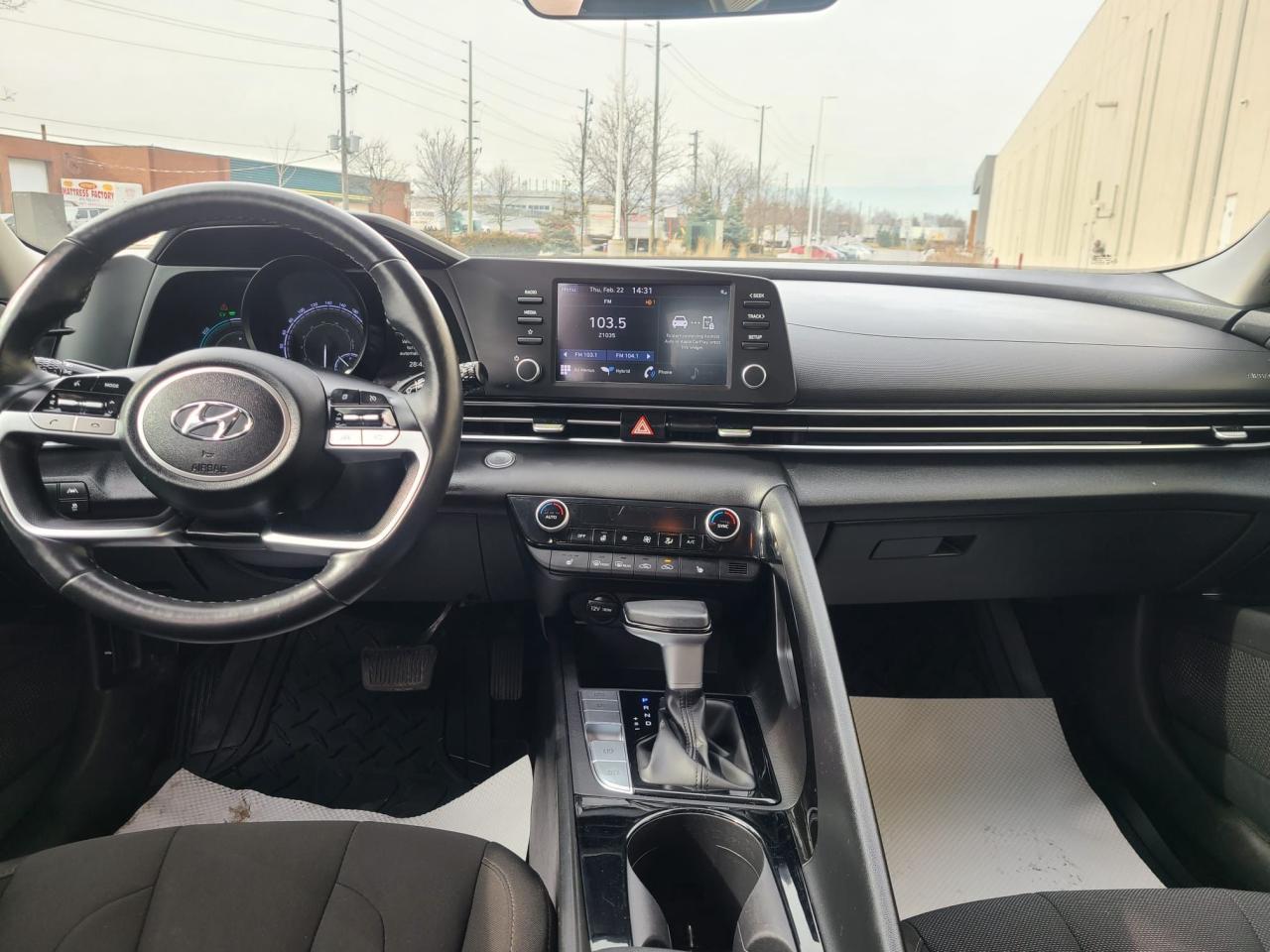 2022 Hyundai Elantra Preferred - Photo #16