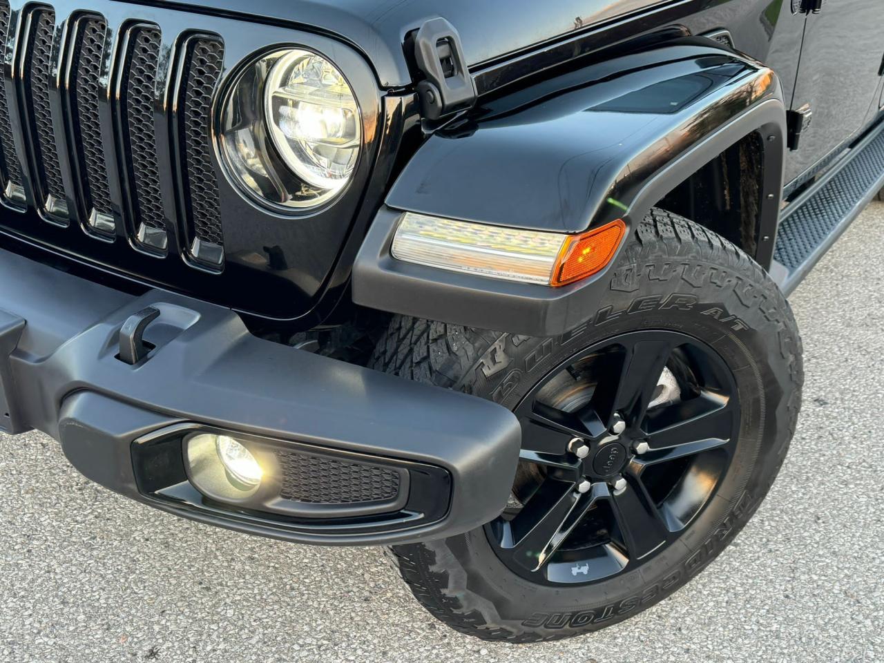 2022 Jeep Wrangler Unlimited Sahara Altitude - Photo #4