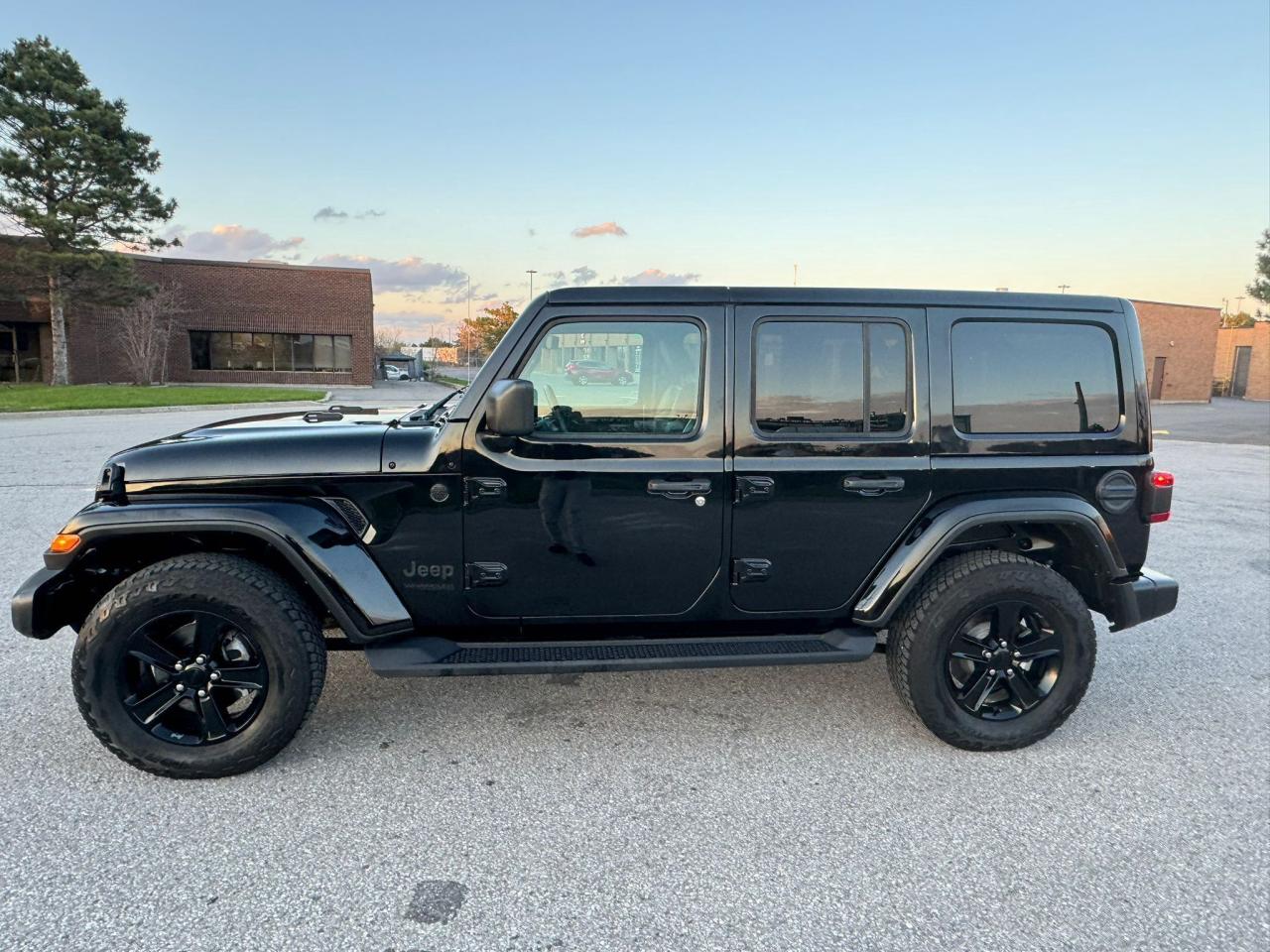 2022 Jeep Wrangler Unlimited Sahara Altitude - Photo #6