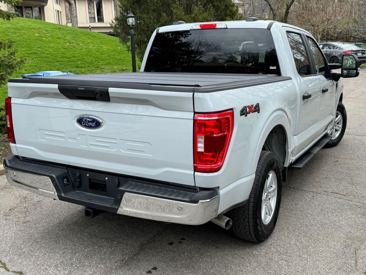 2023 Ford F-150 XLT - Photo #4