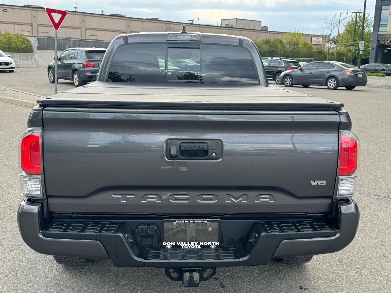 2022 Toyota Tacoma  - Photo #7